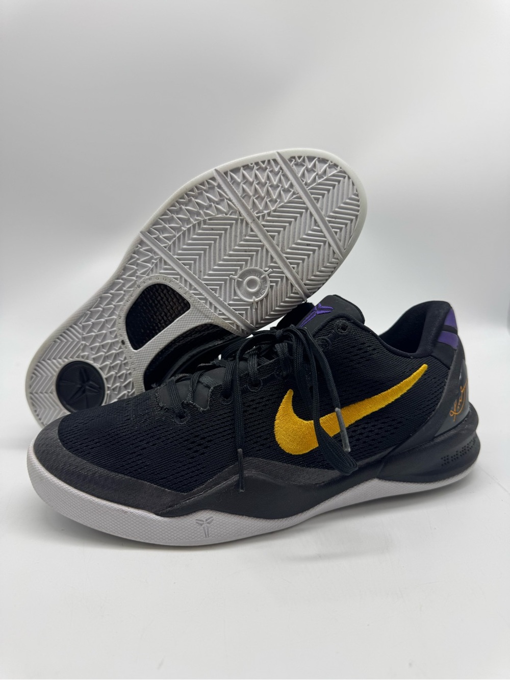 Nike Kobe 8 Protro Lakers Away FN0266-002 Youth Size 5.5 (5.5Y)
100% authentic.
